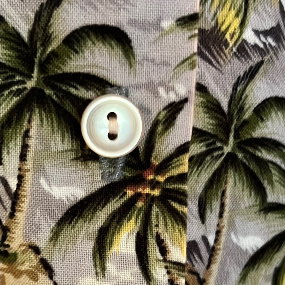 Hawaiian Original Hilo Hattie Shirt and Shorts Set, Like New XL - Picture 5 of 9